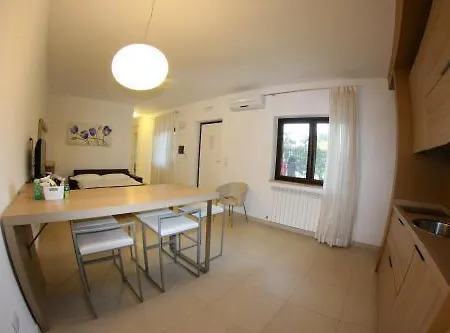 アパートホテル San Michele Apartments&rooms 3*