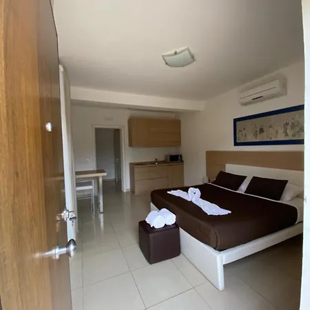 アパートホテル San Michele Apartments&rooms 3*