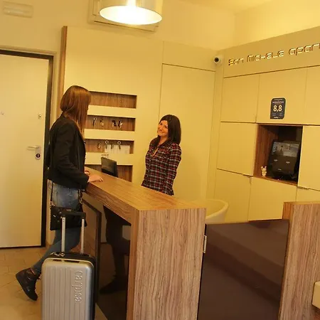 アパートホテル San Michele Apartments&rooms カタンザーロ