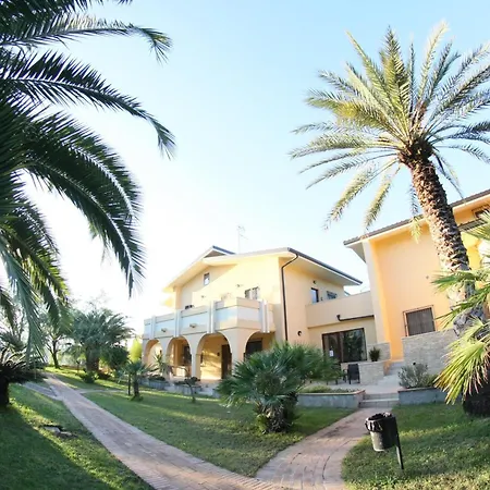 アパートホテル San Michele Apartments&rooms カタンザーロ