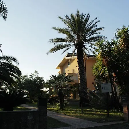 アパートホテル San Michele Apartments&rooms カタンザーロ