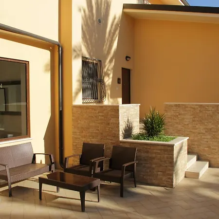 San Michele Apartments&rooms アパートホテル 3*