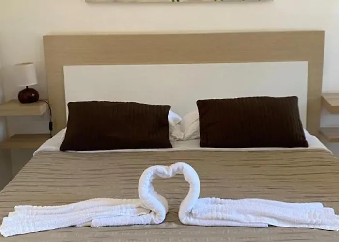 מלון דירות San Michele Apartments&rooms קטנזארו