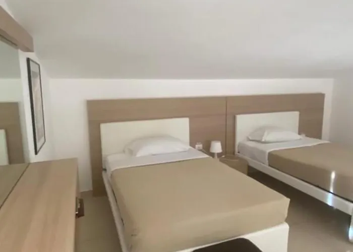San Michele Apartments&rooms מלון דירות 3*