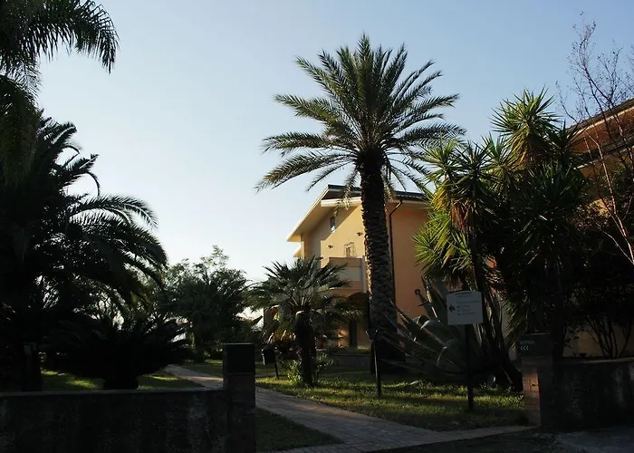 מלון דירות San Michele Apartments&rooms קטנזארו